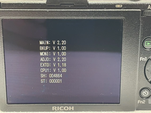 [Near MINT] SH4864 w/GW-2 GH-1 RICOH GR DIGITAL III Digital Black 10.0MP JAPAN 4