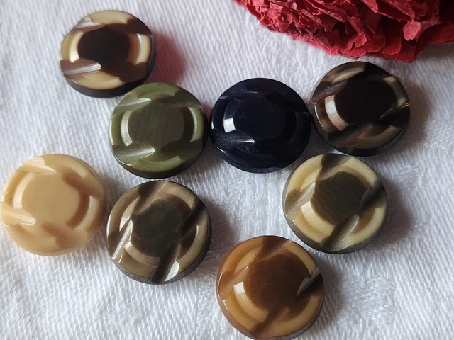 Lot De 10 Boutons Anciens En Corozo Violet Moucheté - Taille Environ 1,4 Cm - Référence 1468 - Occasion