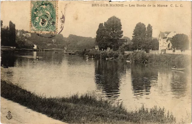 CPA Bry sur Marne Les Bords de la Marne FRANCE (1338074)