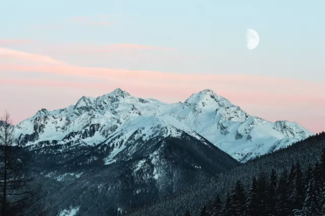 carte postale vue sur la montagne du souvenir