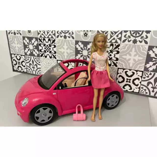 Voiture BARBIE + Poupée