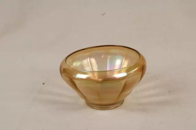 Vintage Collectible Pearl/Iridescent Carnival Glass Bowl