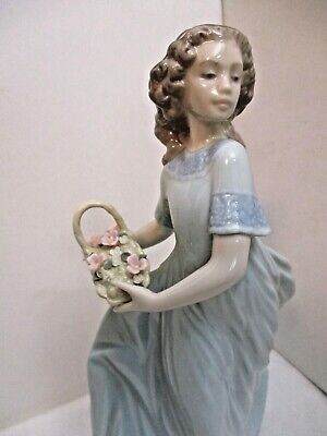 Lladro 1993 Spain 6130 Spring Enchantment Girl w/ Flowers Porcelain Figurine Vtg