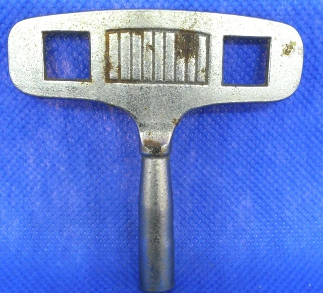 Clé De Remontage Vintage Pour Horloge - 10 Cm, Carré Intérieur 7,16 Mm - Marque Le Castel