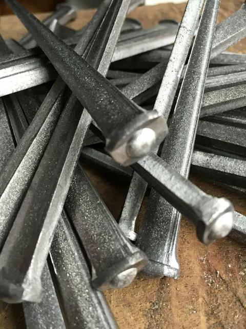 4"-STEEL SQUARE COMMON ROSE HEAD  20d  Nails