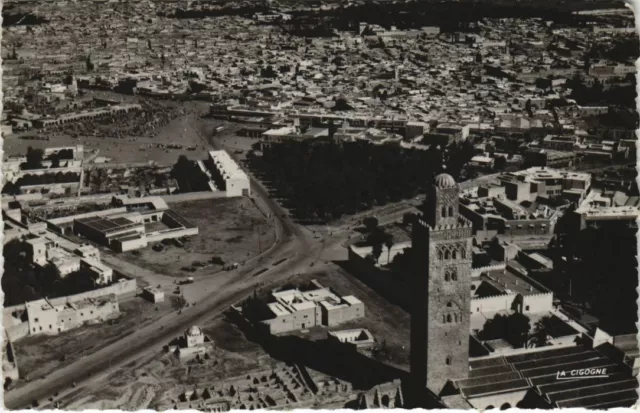CPA AK Marrakech - La Koutoubia and the Old Town MOROC (1082850)