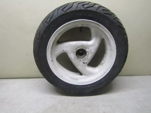 roue arriere 12 pouces avec  pneu peugeot trekker tkr 50 2 TEMPS blanche