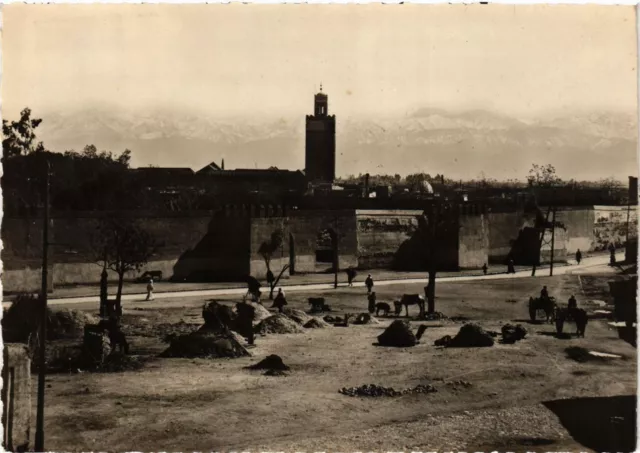 CPM MAROC Marrakech-Les Remparts et l'Atlas (343097)