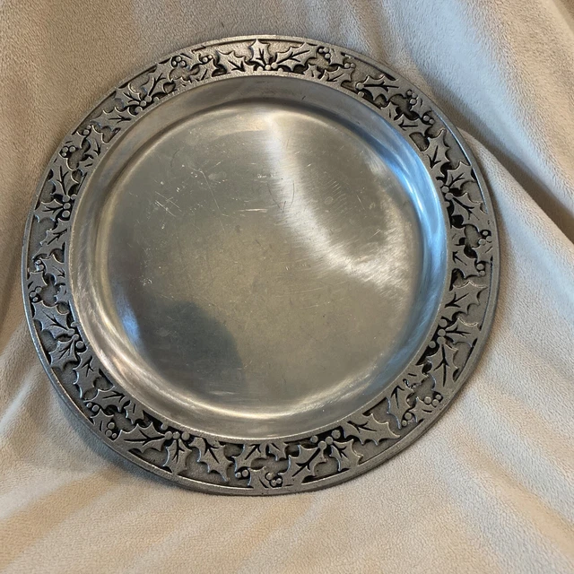 VINTAGE RARE PEWTAREX York PA Christmas Holly Leaf Plate Tray Display