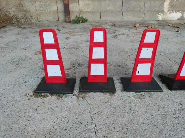 Delineatori Traffico VEVOR 110cm - Set Di 3 Paletti Segnaletici Arancioni - Foto 3