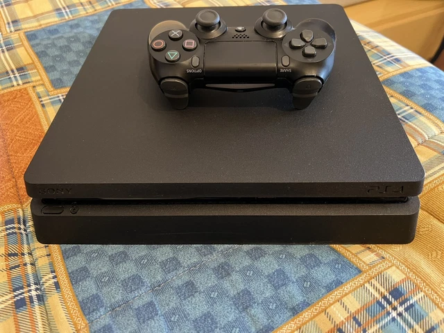 Sony PlayStation 4 Ps4 Slim 1TB Console - Nera  Con 2 Giochi e Joypad