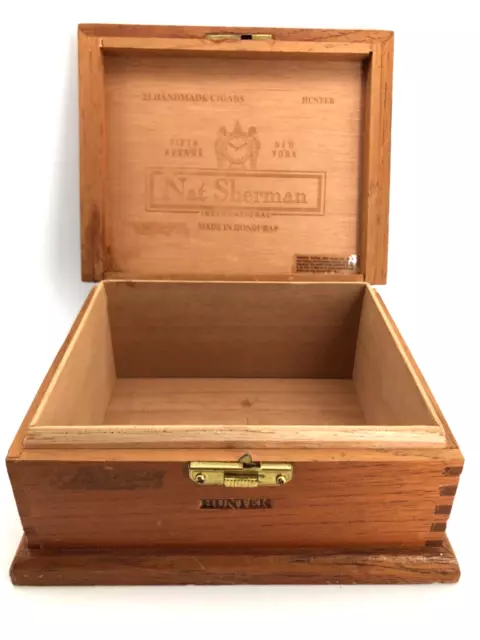 Hunter Cigar Box made in Honduras. Use to house 25 Handmade Cigars. Nat Sherman