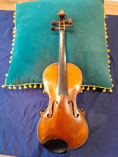 Antique Violin Joseph Guanerius. Good Provenance.