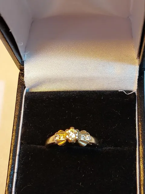 Vintage Schöne Massive 14Kt Gold Ringschleife Design 1/4Kt Glitzernde Diamanten Grösse K 2