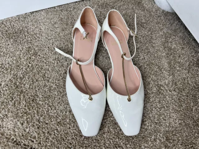 flats sz 6 Stuart Weitzman white patent women shoes