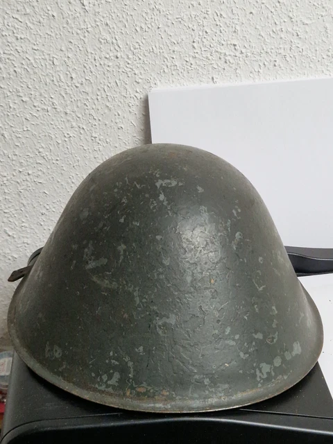 Sammlerauflösung an Stahlhelmen Helm Militaria WK Weltkrieg Helm 14 von 15 2