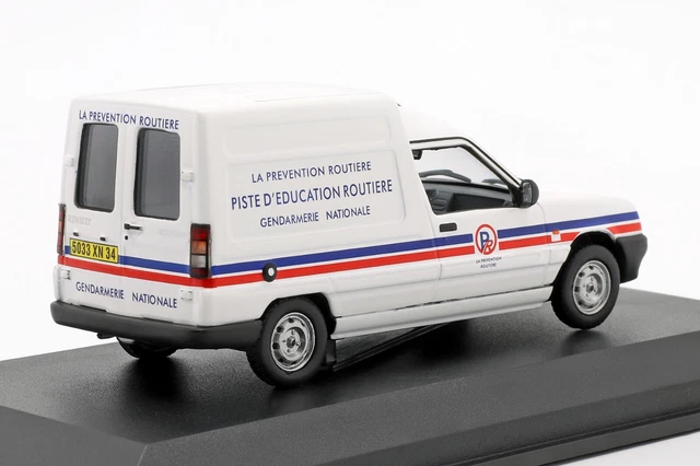 NOREV 1/43 RENAULT Trafic Pompiers De Lyon 518057 EUR 49,95 - PicClick FR