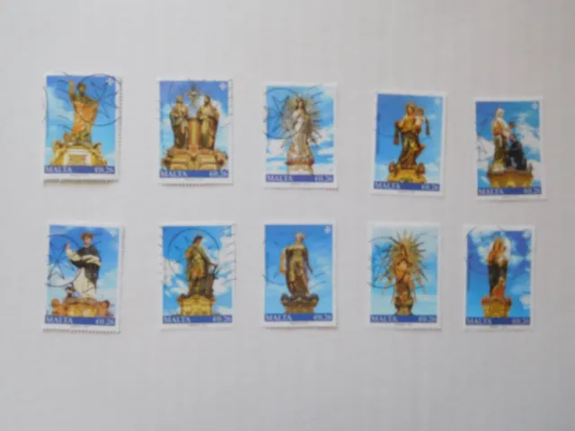 20 verschiedene gestempelte MALTA - Briefmarken, BUSSE , MALTESISCHE FESTE