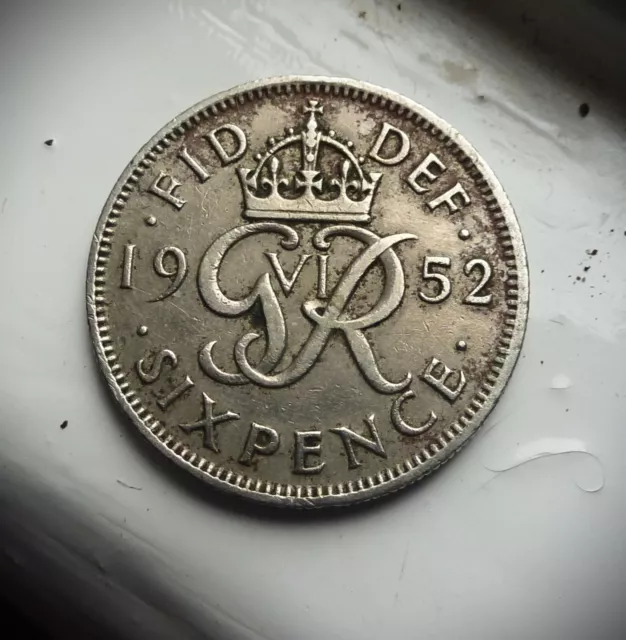 1952 George V Sixpence , Very Scarce Key Date Coin.