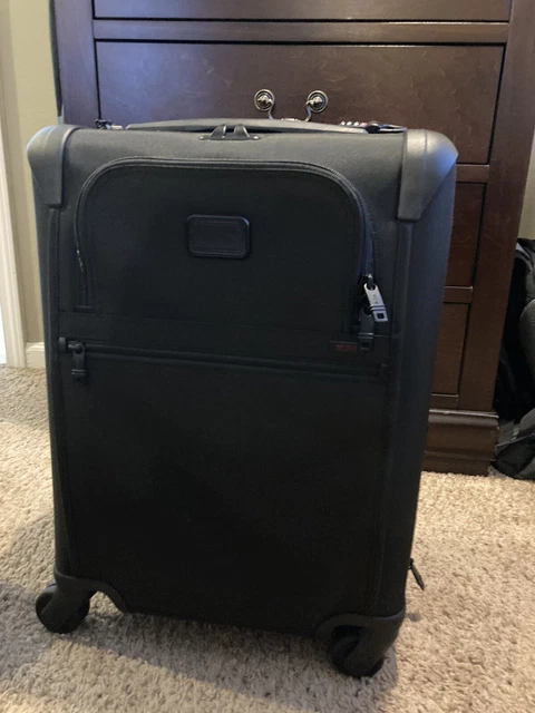 TUMI Alpha 3 International 4 Wheel Carry On Bag Black - Brand New - w/ TSA Lock