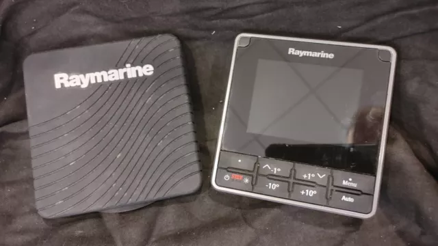 Raymarine P70s Autopilot Controller Display E70328