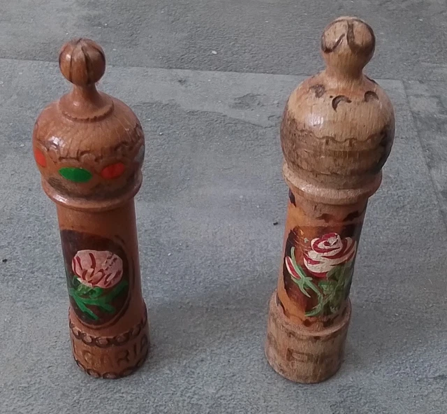 Lot De Deux Petites Boîtes En Bois A Vis Anciennes - Boîtes A Parfum
