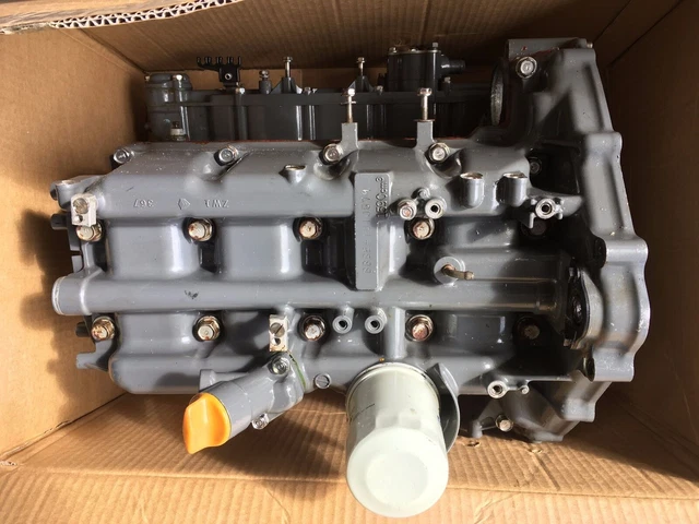 bloc moteur  pour 90 cv 4 tps hors bord model carbu