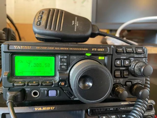 Yaesu Ft-897D  Mf,Hf,Uhf,Vhf All Mode Transceiver Boxed & Widebanded