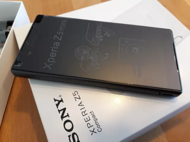 Sony Xperia Z5 Compact 32 GB nero >>> 36 mesi (3 anni) garanzia