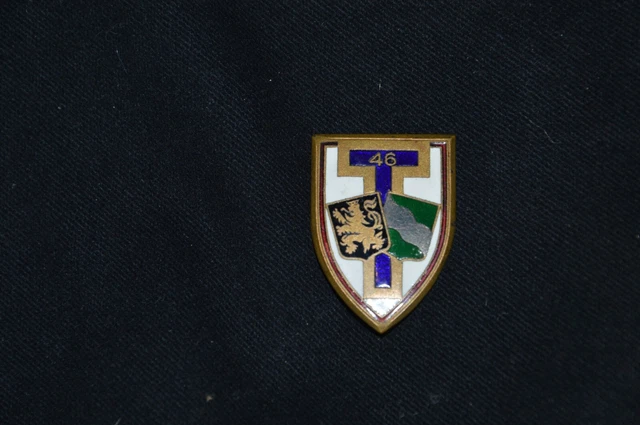 Insigne Militaire France - Section Étude Et Fabrication Des Transmissions - Drago Béranger H581