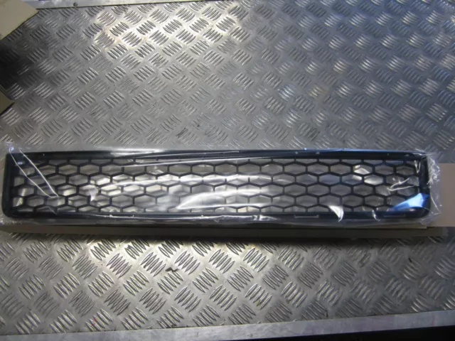 HOLDEN COMMODORE VE series 1 SS SV6 SSV FRONT lower GRILLE GENUINE brand new