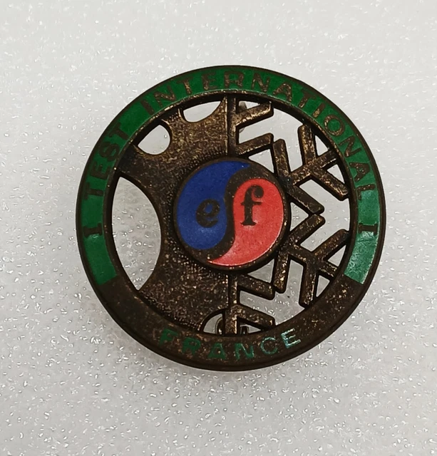 Insigne émaillé ESF International Test – École Du Ski Français – Vintage