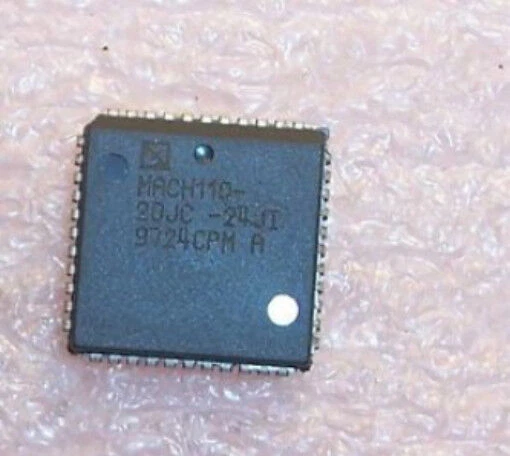 Chip AMD 0335+ PLCC-44 MACH110-20JC – Nuovo, Componente Elettronico Raro!