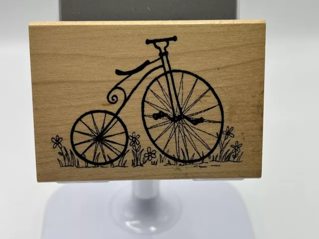 Holzmontierter Gummistempeldruck. Fahrradkartenherstellung, Decoupage-Handwerk.