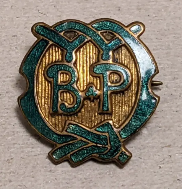Vintage Girl Guide - Adult Guider Green Enamel BP Warrant Badge - Reg No 668016