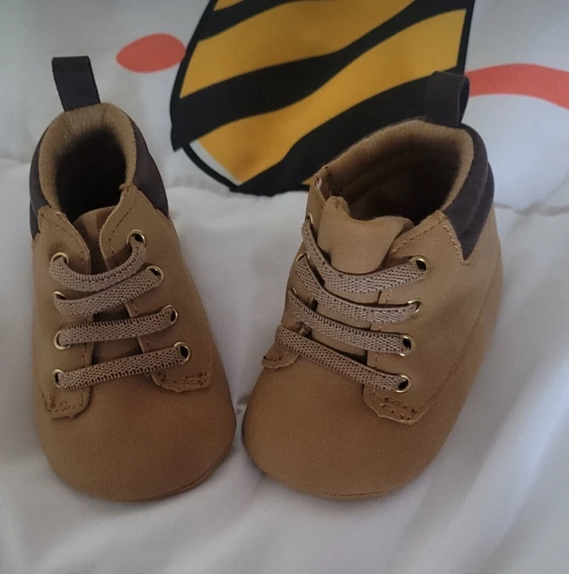 newborn baby Boy crib shoes  Size0-3 Month Child Of Mine By Carters