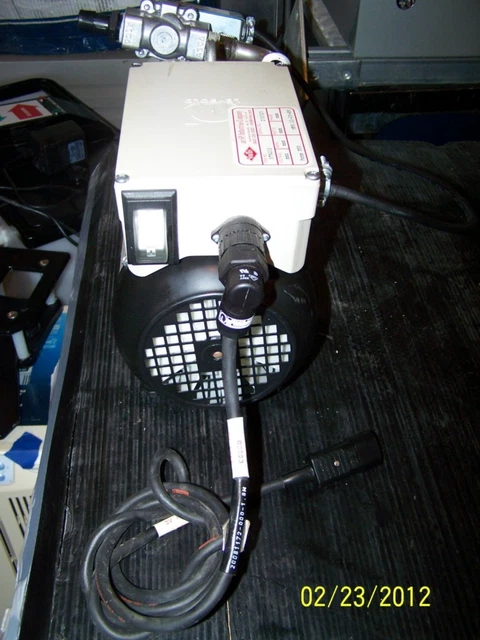 Leybold  Trivac Vacuum Pump D5E Rotary Vane 230V With Asco Red Hat Switch