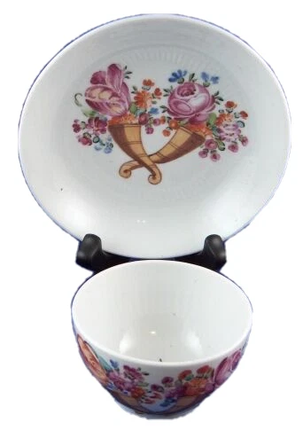 Antiguo ~ 1800 Rauenstein Floral Taza y Platillo Porcelana Taza Alemana
