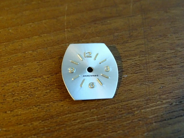 Cadran De Montre Ancien Matana 17 Rubis Antimagnetic Calendrier - Neuf Sans étiquette