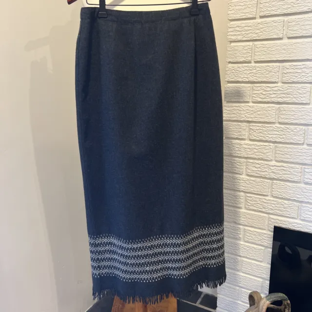 Michele Wool Blend Skirt Vintage Size 8 Charcoal Grey  Mini  Fringe Embroidered