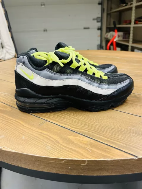 Nike Air Max 720 Cool Grey Volt Neon Green CT2204 001 Size 7.5