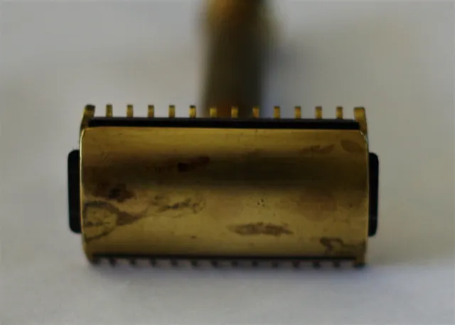 Ancien rasoir mécanique métal doré ou laiton Gillette G trade Mark Made in U.S.A 2