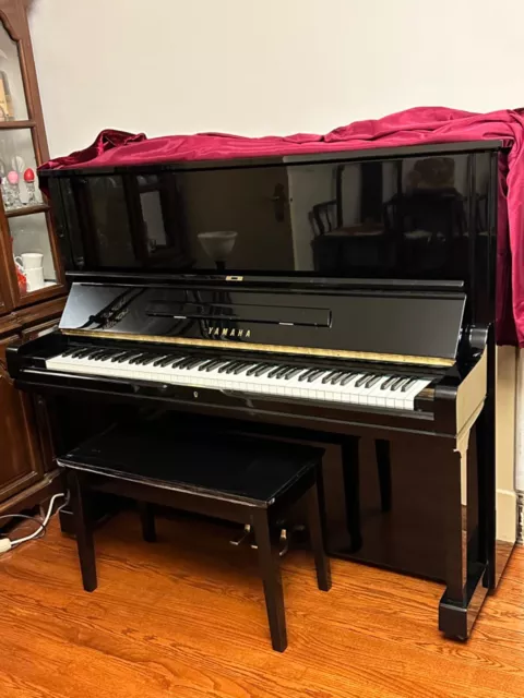 Yamaha U3 Tall Upright Piano 52" Polished Ebony