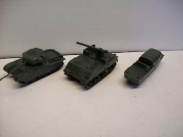 Airfix HO-OO  1/72 poly tanks  x 3 Job Lot DUKW Self Propelled + Centurion Tank