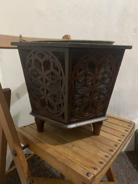 19th Century Chip Carved Wooden Coal Basket With Brass Liner - Heavily Carved