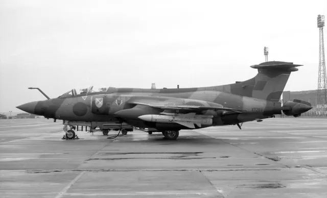 12 Sqn, Buccaneer S.2B, XT281 at RAF Honington, 30 Nov 1979 - original B&W neg
