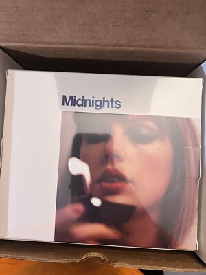 CAPITAL ONE EXCLUSIVE Taylor Swift Midnights Box Set Size Medium Shirt