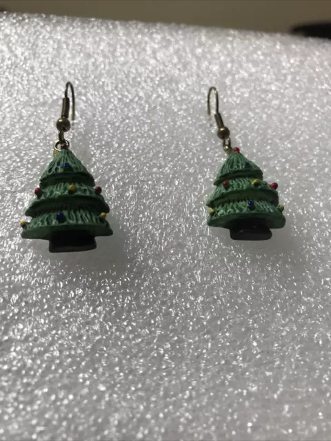 Super Cute Christmas Tree Shaped Earrings Green With Christmas Lights