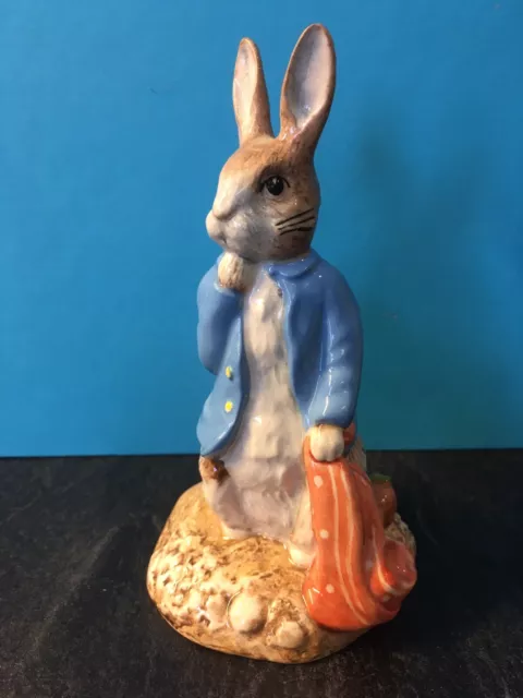 Beswick Beatrix Potter Figure - PETER AND THE RED POCKET HANDKERCHIEF - 1990