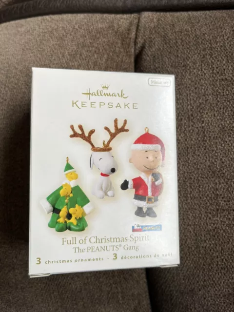 Hallmark 2008 Keepsake Miniature Ornaments Peanuts Gang Full of Christmas Spirit